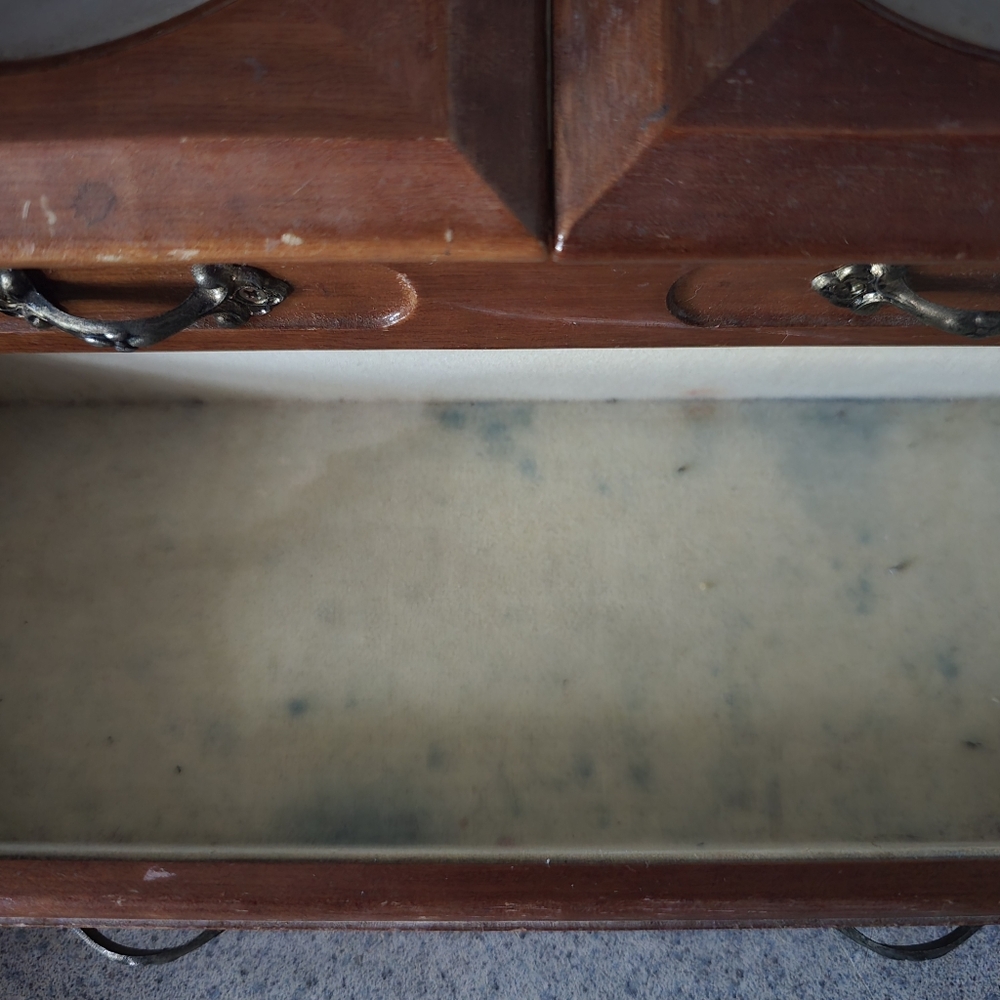 The Commodore Vintage Wooden Jewelry Box - Picture 6 of 6